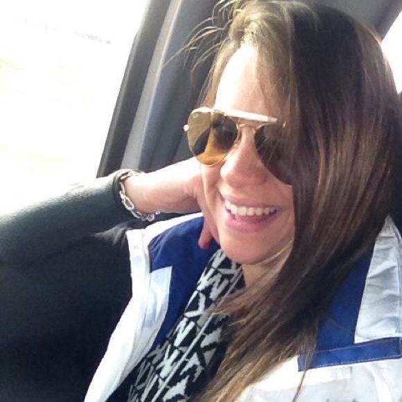 Meet your Posher, Carla - Picture 1 of 4